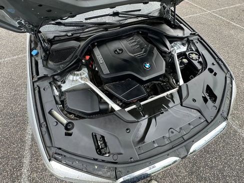 Used 2020 BMW 530i w/ Luxury Package RWD image 32