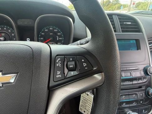 Used 2014 Chevrolet Malibu LS w/ Protection Package FWD image 21