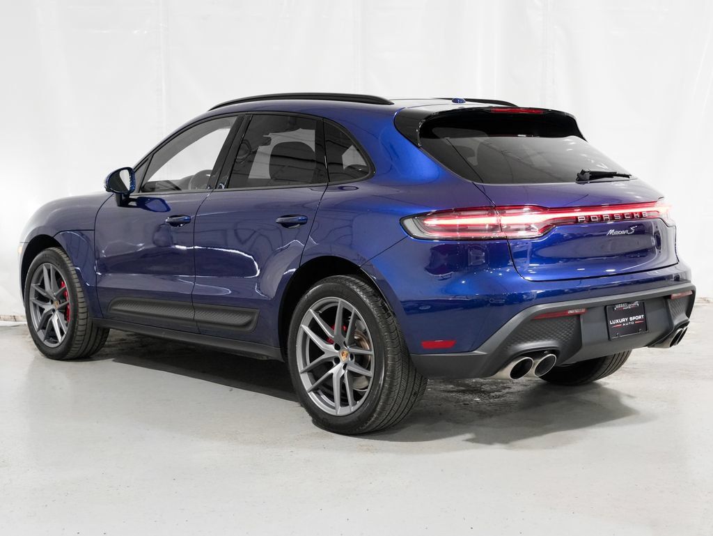 Used 2023 Porsche Macan S AWD/4WD image 3
