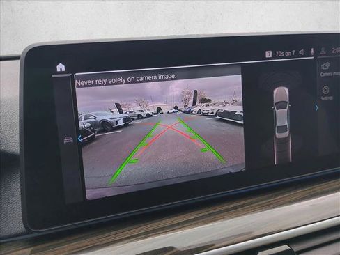 Used 2021 BMW 530e w/ Premium Package image 14