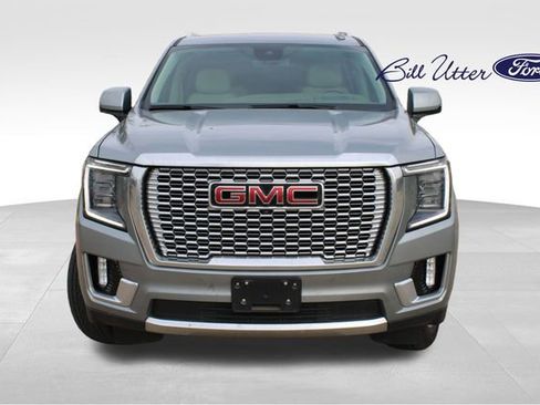 Used 2024 GMC Yukon XL Denali image 2
