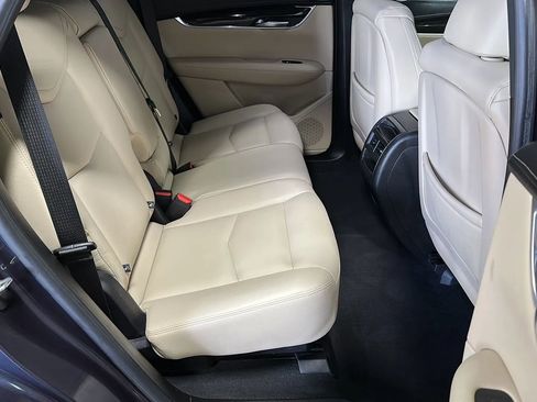 Used 2018 Cadillac XT5 AWD image 15