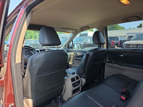 Used 2018 Honda Pilot EX image 17