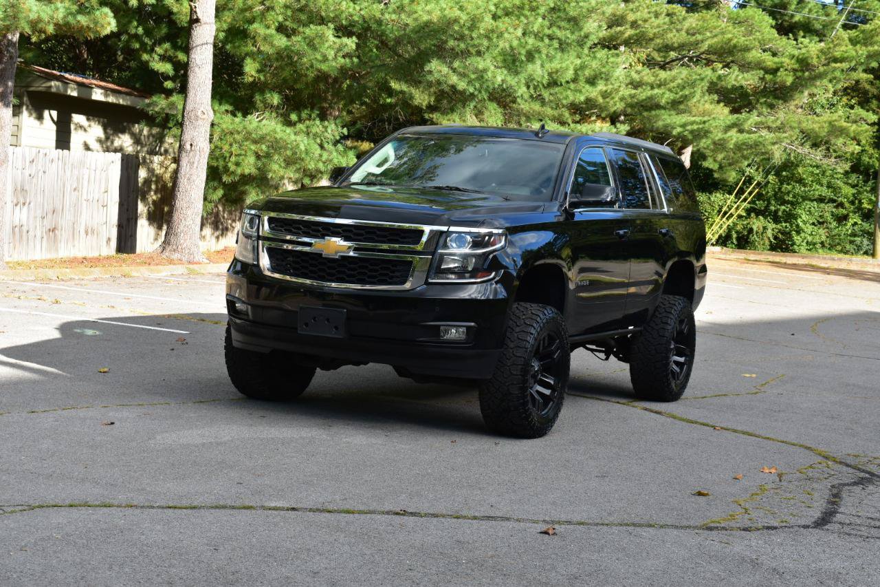 Used 2016 Chevrolet Tahoe LT w/ Luxury Package AWD/4WD image 2