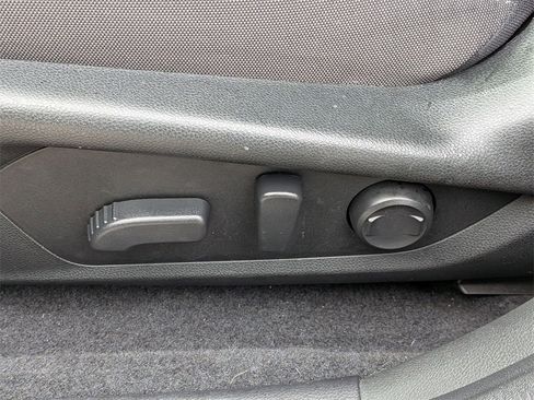 Used 2024 Subaru Crosstrek 2.0i Premium image 14