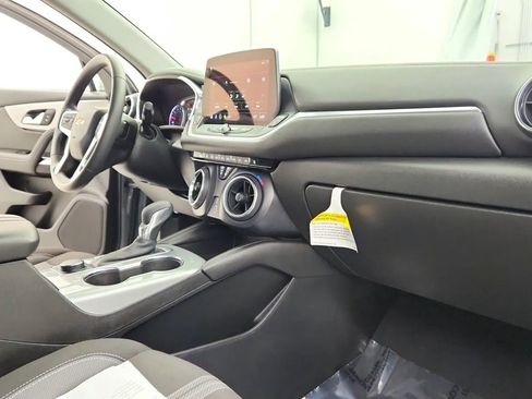Used 2023 Chevrolet Blazer LT image 36