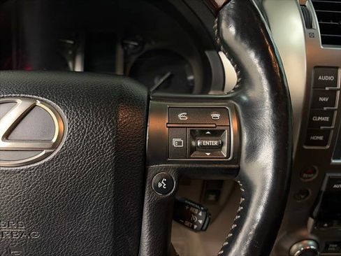 Used 2015 Lexus GX 460 Luxury w/ Preferred Accessory Package image 19