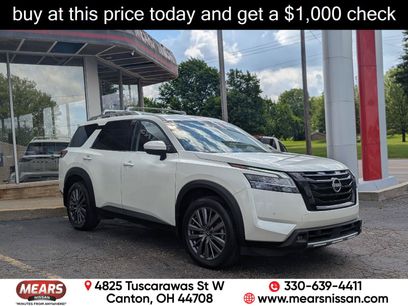 Used 2023 Nissan Pathfinder SL w/ SL Premium Package