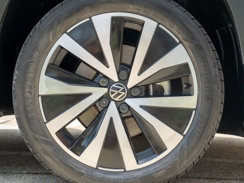 Used 2022 Volkswagen Taos SE FWD image 53