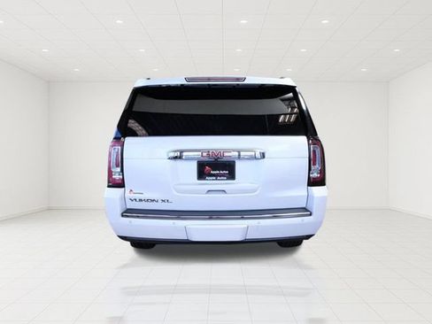 Used 2017 GMC Yukon XL Denali w/ Open Road Package AWD/4WD image 5