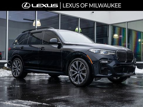 Used 2022 BMW X7 M50i image 1
