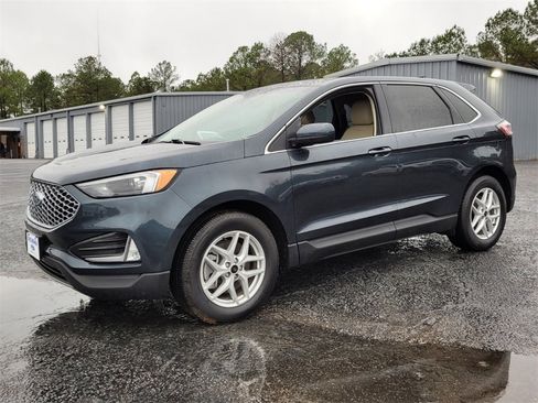 Certified 2023 Ford Edge SEL w/ Convenience Package image 3