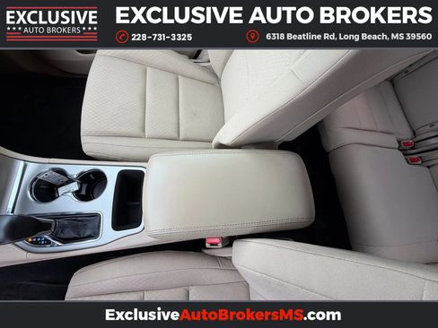Used 2018 Jeep Grand Cherokee Laredo image 27