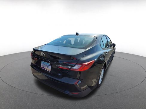 Used 2025 Toyota Camry LE image 7