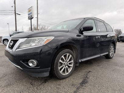 Used 2016 Nissan Pathfinder SV w/ Trailer Tow Package