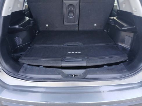 Used 2018 Nissan Rogue S AWD/4WD image 15