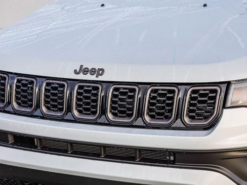 New 2026 Jeep Compass Latitude image 6