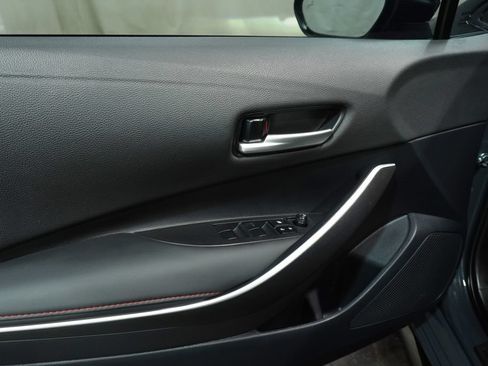 Used 2025 Toyota Corolla SE w/ SE Premium Package FWD image 23