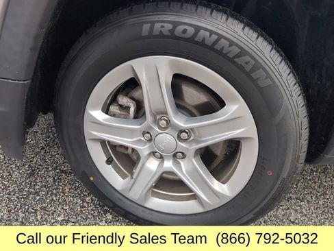 Used 2024 Jeep Compass Latitude AWD/4WD image 25