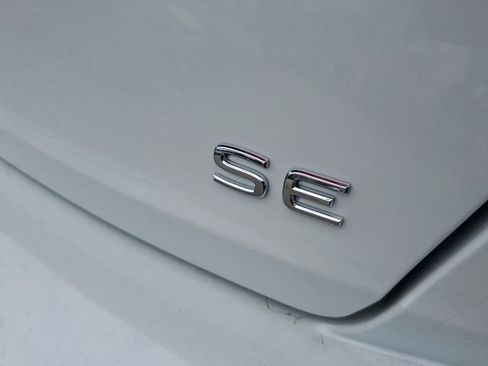 New 2026 Volkswagen Jetta SE image 7