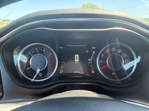 Used 2016 Dodge Challenger R/T RWD image 19