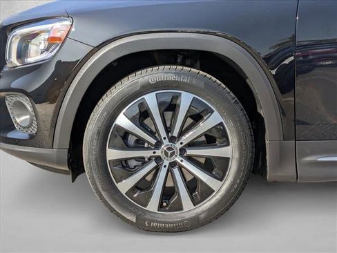 Certified 2022 Mercedes-Benz GLB 250 4MATIC image 23