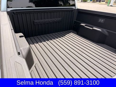 Used 2025 Toyota Tacoma TRD Sport image 26