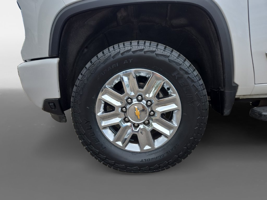 Used 2024 Chevrolet Silverado 2500 High Country w/ High Country Premium Package AWD/4WD image 16