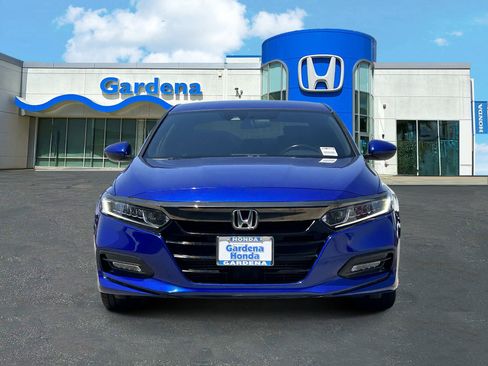 Used 2020 Honda Accord Sport image 2