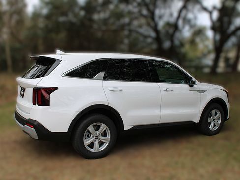 New 2026 Kia Sorento LX FWD image 6