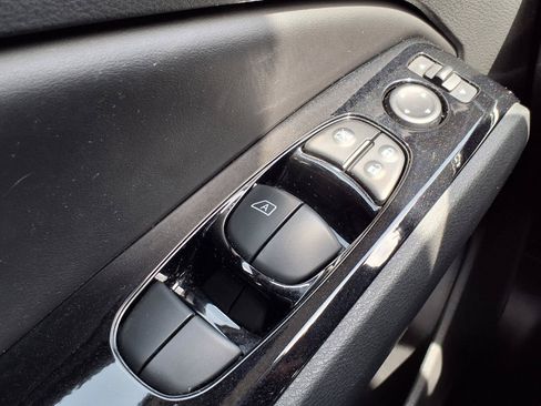 Used 2023 Nissan Altima 2.5 SV FWD image 10