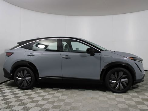 Used 2024 Nissan Ariya FWD image 40