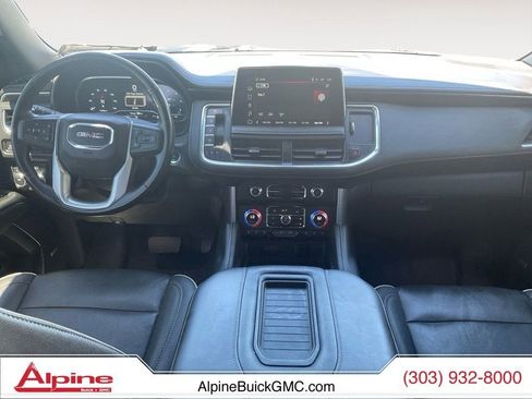 Certified 2022 GMC Yukon XL SLT w/ SLT Premium Package AWD/4WD image 10