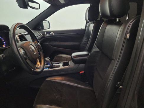 Used 2018 Jeep Grand Cherokee Altitude AWD/4WD image 17