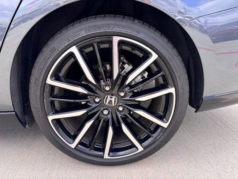 Used 2024 Honda Accord Touring image 11