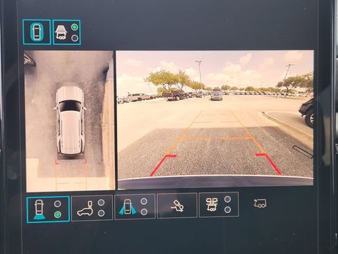 Used 2025 GMC Yukon Denali Ultimate image 15