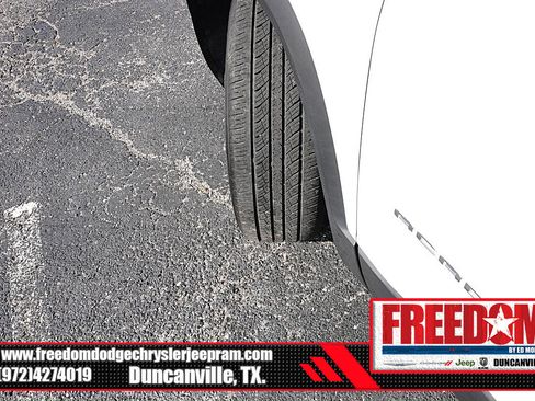Used 2023 GMC Acadia SLT FWD image 45