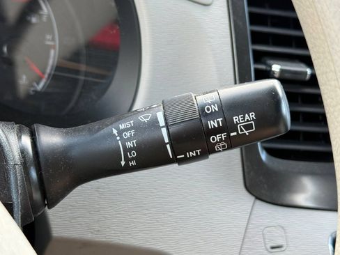Used 2014 Toyota Sienna LE FWD image 39