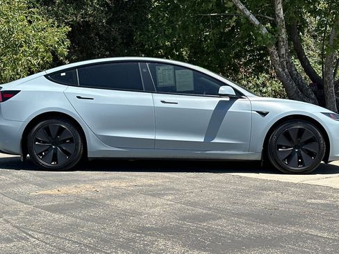 Used 2024 Tesla Model 3 Standard Range RWD image 3