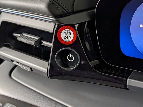 New 2026 Porsche Macan Turbo Electric image 36