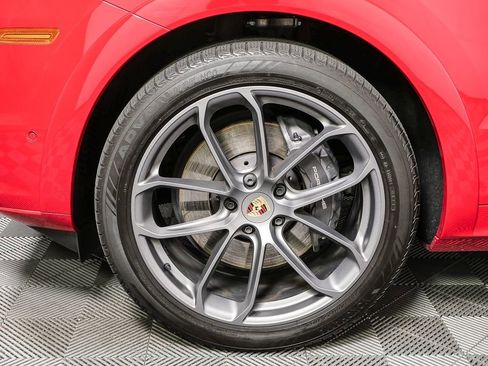 Certified 2024 Porsche Cayenne Coupe AWD/4WD image 38