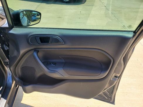Used 2018 Ford Fiesta SE FWD image 6