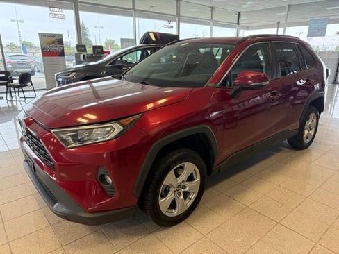 Used 2019 Toyota RAV4 XLE w/ All Weather Liner Package AWD/4WD image 6
