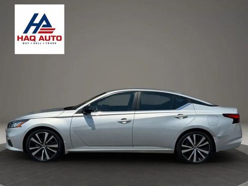 Used 2022 Nissan Altima 2.5 SR FWD image 8