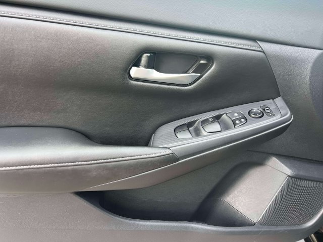 Used 2021 Nissan Sentra SV FWD image 17