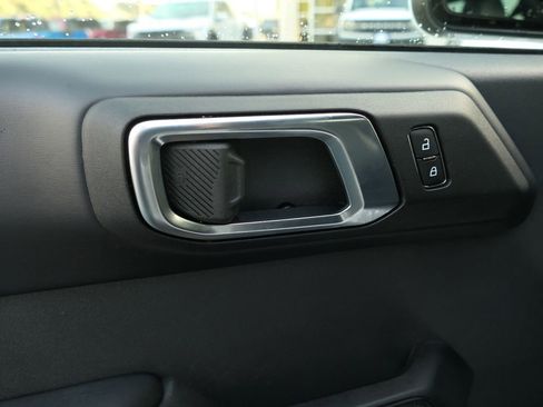 Used 2025 Ford Bronco Outer Banks image 15