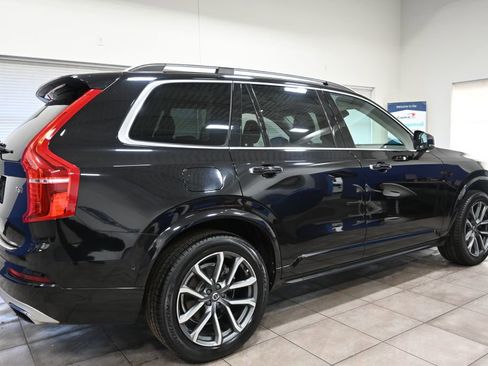 Used 2018 Volvo XC90 T6 Momentum w/ Convenience Package image 4