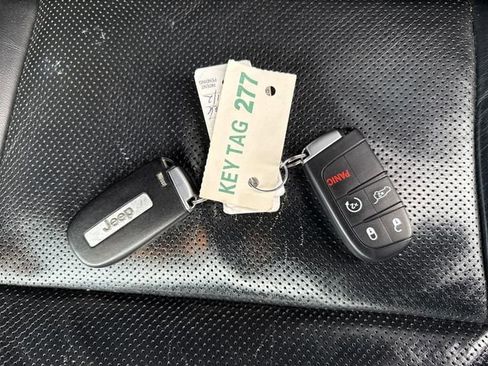 Used 2018 Jeep Grand Cherokee High Altitude image 27