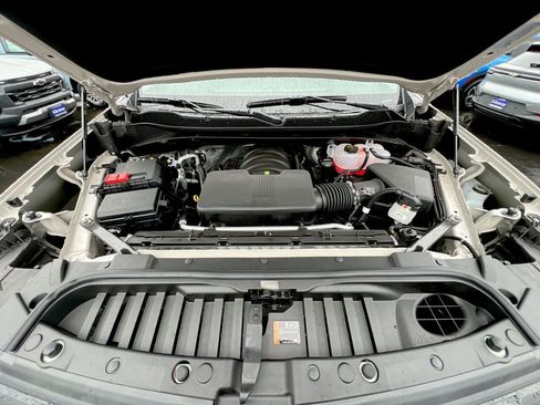 New 2026 Chevrolet Silverado 1500 Custom Trail Boss w/ LPO, Dark Essentials Package AWD/4WD image 69