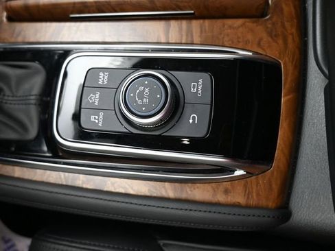Used 2024 Nissan Armada SL w/ Captain's Chairs Package RWD image 26